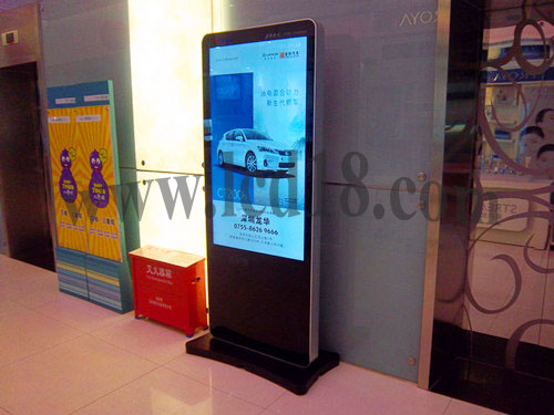 TFT Split Screen 3G Kiosk Digital Signage 15inch , 8ms Responsive Time