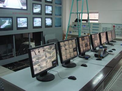 VGA Flat Screen Computer Full Hd Lcd Monitor With 0.282H ×0.282V Dot Pitch 2