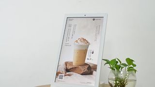 15.6 inch Counter top i typed Portable LCD PCAP Touch Wifi bigital Signage For Restaurant and Retail
