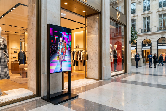 43 Inch Super Thin 700 Nits Brightness Wifi Digital Signage Kiosk Display